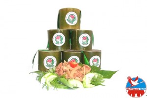 Nem vuông Thanh Hóa ăn mát cùng tỏi ớt